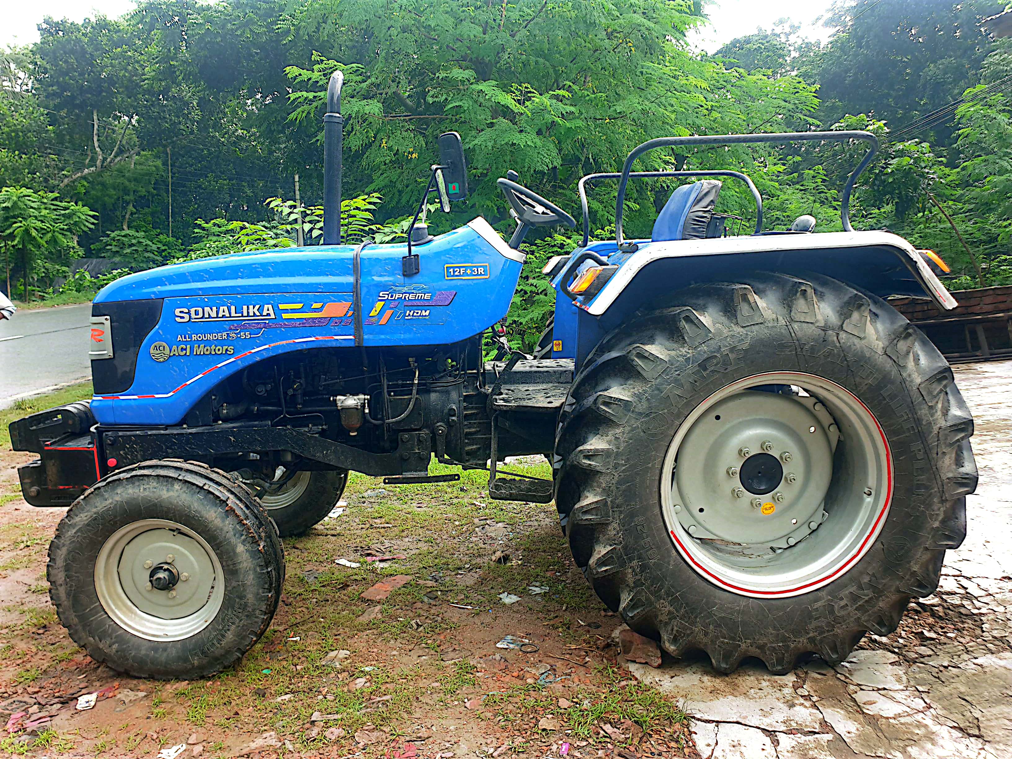 Left view - Sonalika All-Rounder SS- 55